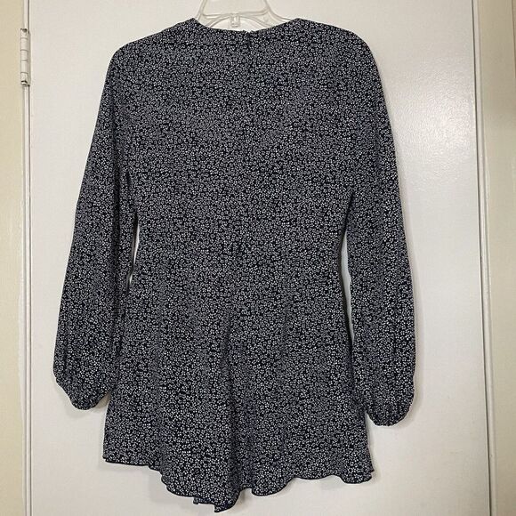 SHOWPO Navy floral long sleeve tie front mini romper dress size 6 - Picture 3 of 5